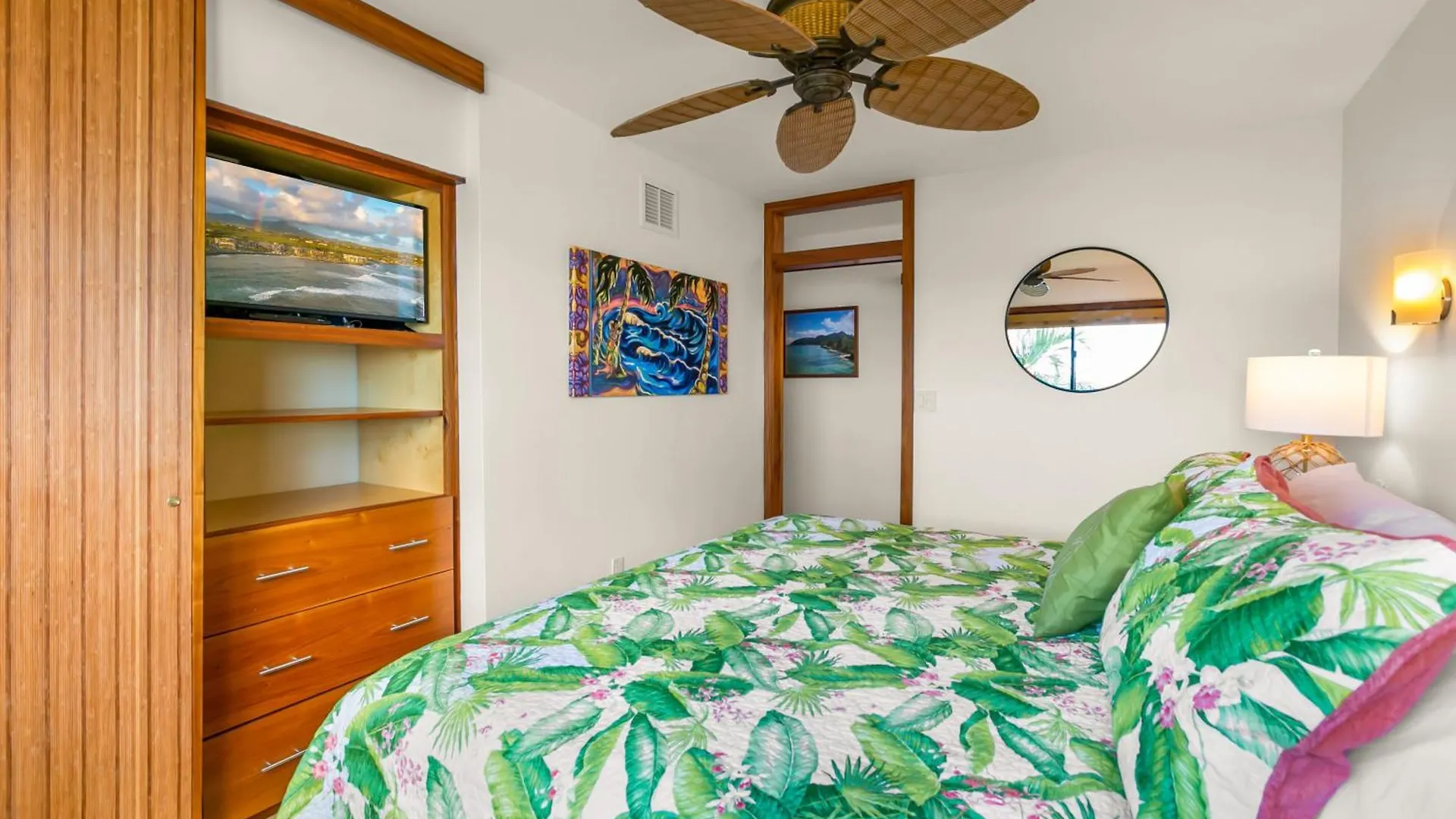 Kuhio Shores 319: Oceanfront In Poipu With A/C! Koloa 0*,  United States