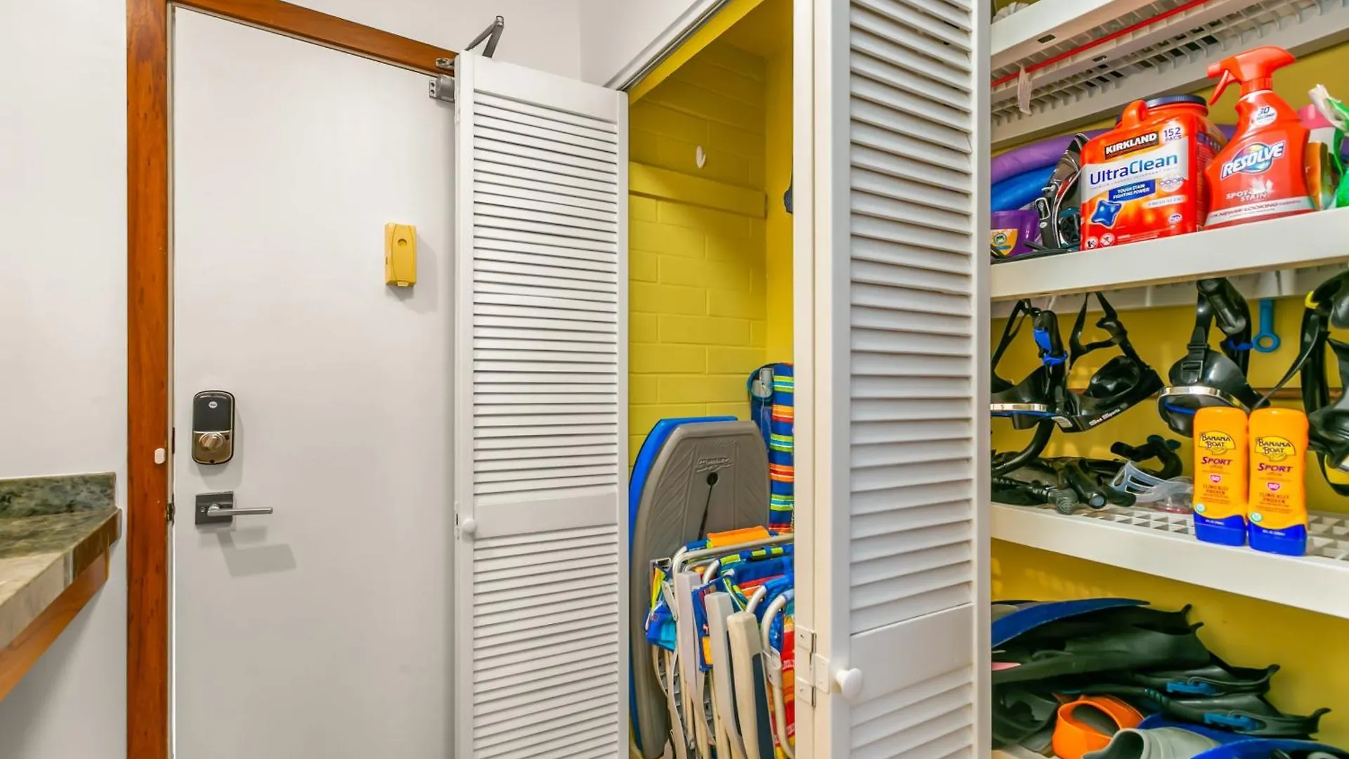 Kuhio Shores 319: Oceanfront In Poipu With A/C! Koloa United States