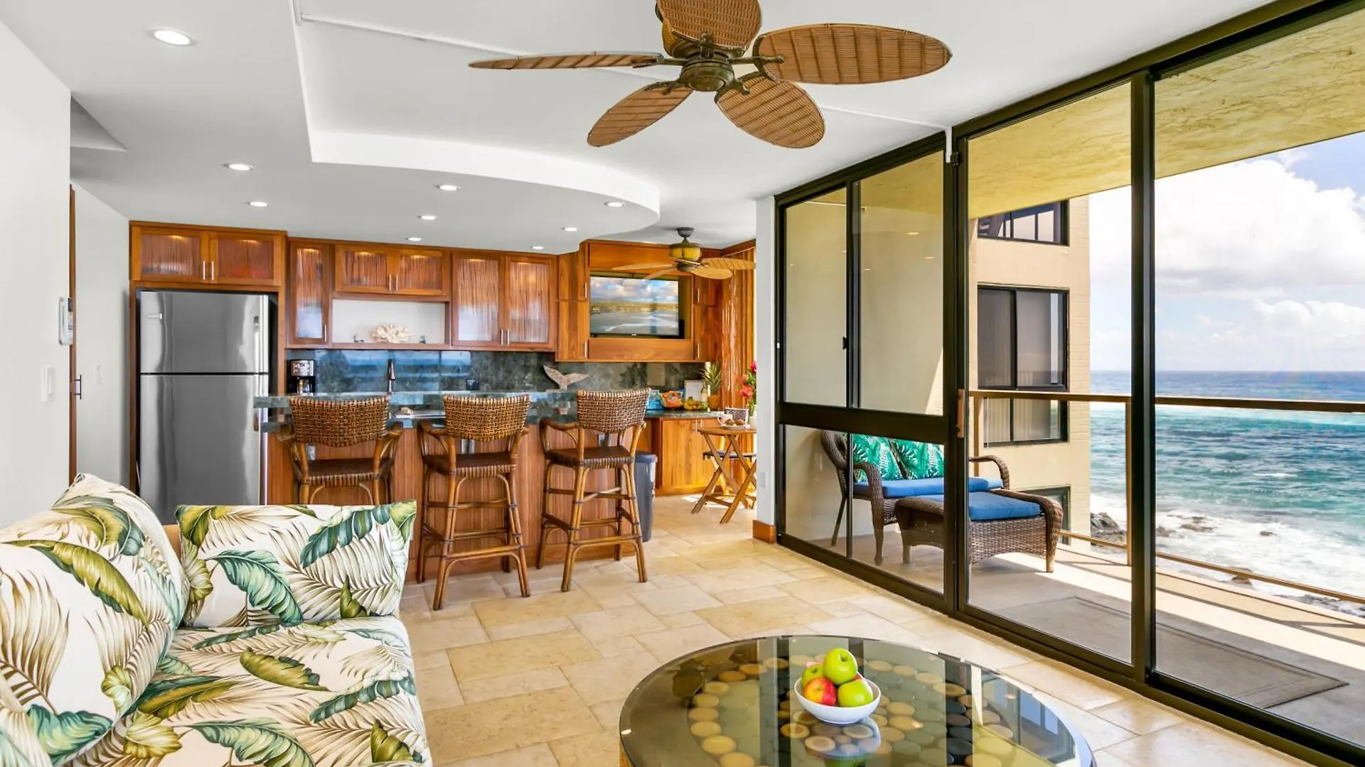 Kuhio Shores 319: Oceanfront In Poipu With A/C! Koloa Apartment